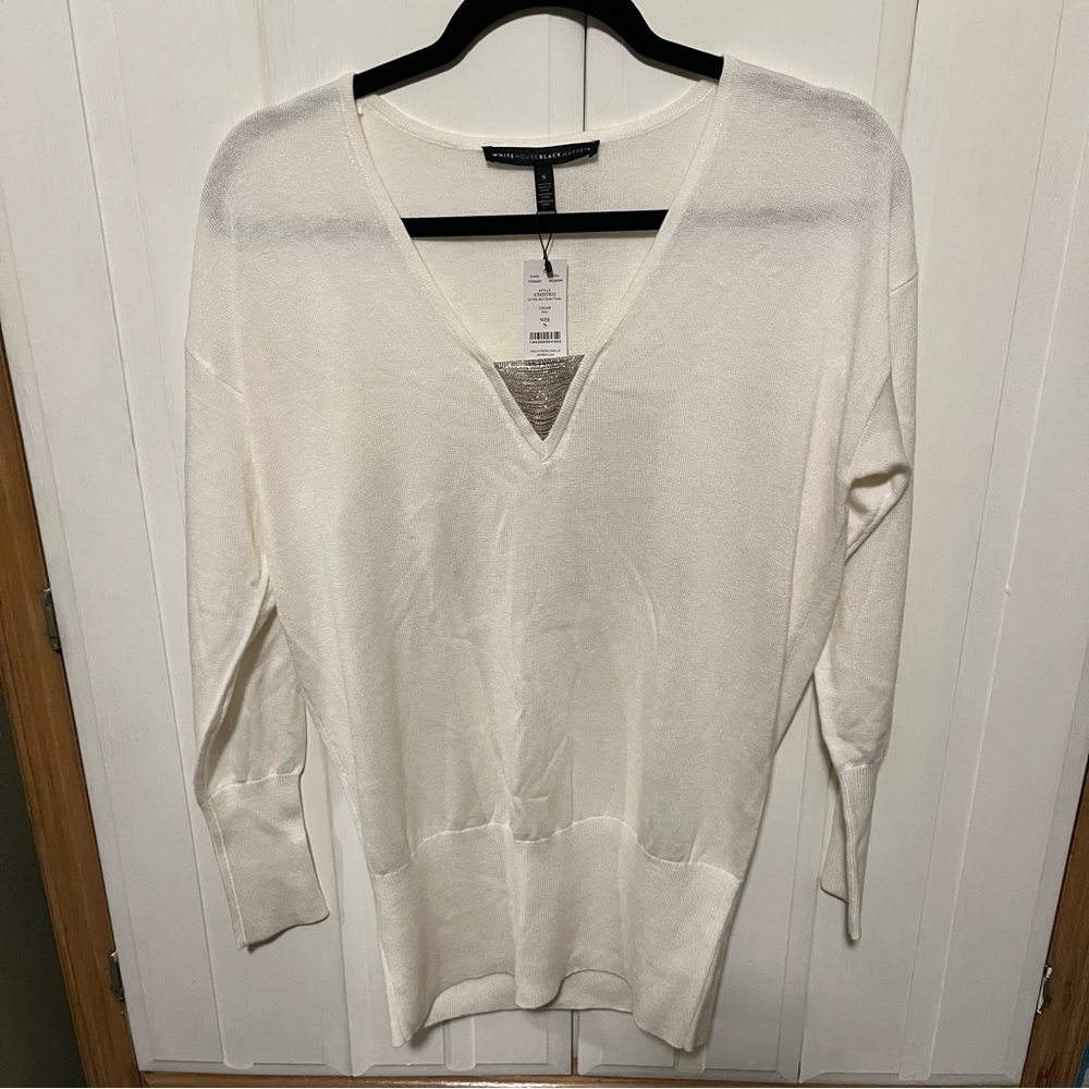 White House Black Market Ivory V-Neck Lightweight Sweater